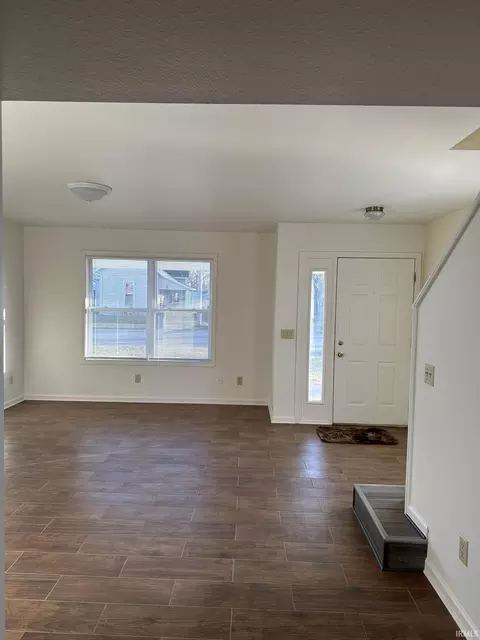 603 E 26th St, Marion, IN 46953 photo 5