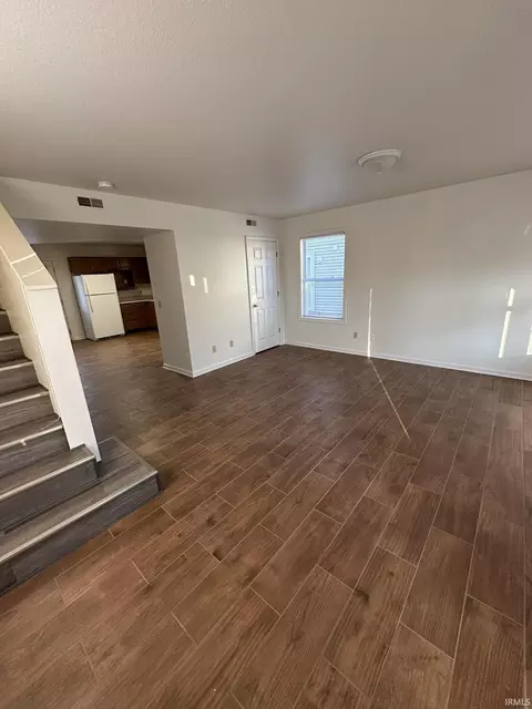 603 E 26th St, Marion, IN 46953 photo 3