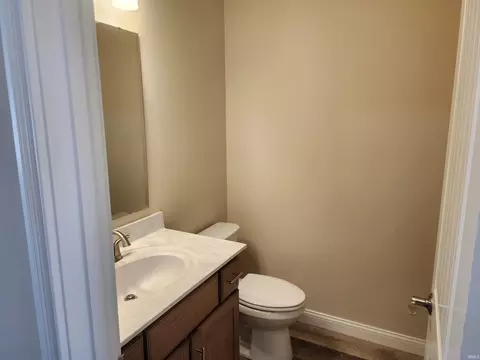 Bath - 13750 Stone Table Blvd, Fort Wayne, IN 46845 photo 2 of 5