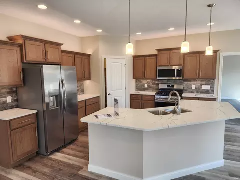 Kitchen - 13750 Stone Table Blvd, Fort Wayne, IN 46845 photo 2 of 3