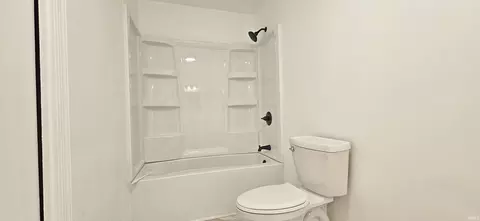 Bath - 16 Lambert Dr, Mount Carmel, IL 62863 photo 2 of 4
