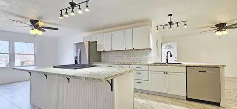 Kitchen - 16 Lambert Dr, Mount Carmel, IL 62863 photo 3 of 4