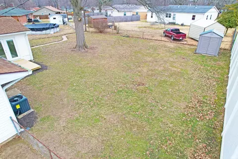 Exterior - 16 Lambert Dr, Mount Carmel, IL 62863 photo 8 of 8