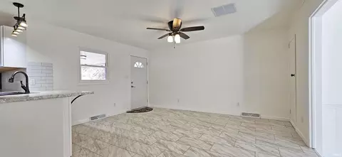 Living - 16 Lambert Dr, Mount Carmel, IL 62863 photo 2 of 3