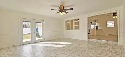 Living - 16 Lambert Dr, Mount Carmel, IL 62863 photo 3 of 3