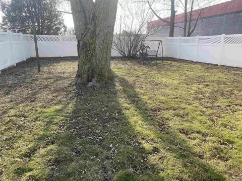 715 E Main St, Akron, IN 46910 photo 5