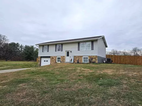 2875 E Carowinds Ct, Bloomington, IN 47401 photo 1