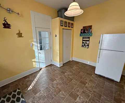 306 William St, Washington, IN 47501 photo 9