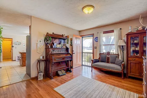 Living - 348 Rabbitsville Rd, Mitchell, IN 47446 photo 4 of 5