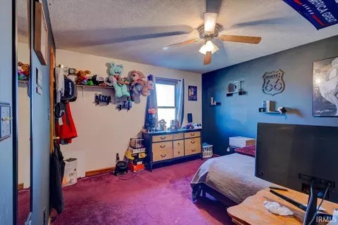 Bedroom - 348 Rabbitsville Rd, Mitchell, IN 47446 photo 6 of 8