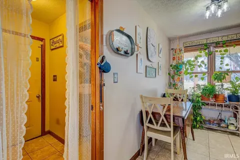 Dining - 348 Rabbitsville Rd, Mitchell, IN 47446 photo 1 of 1