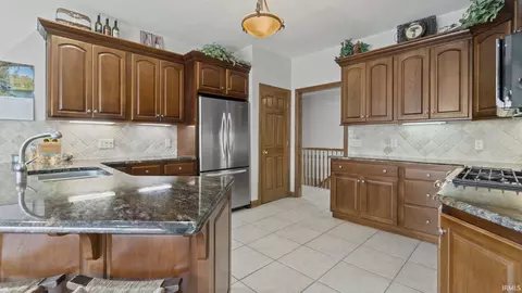 Kitchen - 1215 Eckhart Ave, Auburn, IN 46706 photo 5 of 7