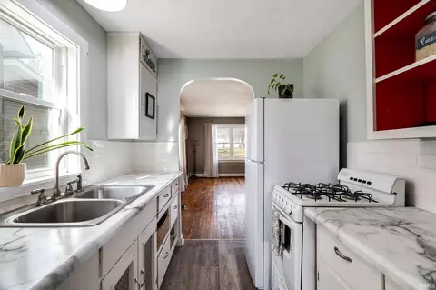 126 E Summit St, Delphi, IN 46923 photo 7