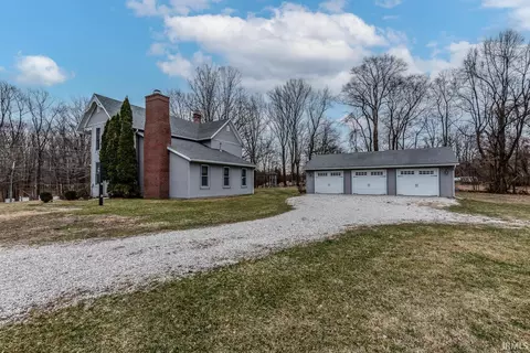 Exterior - 6596 E Robinson Rd, Bloomington, IN 47408 photo 6 of 11