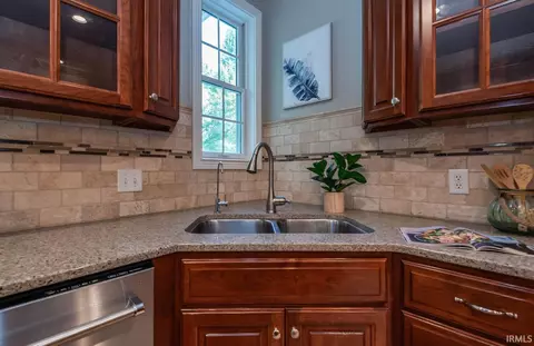 Kitchen - 3001 E Fox Chase Run, Bloomington, IN 47401 photo 4 of 5
