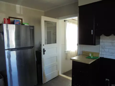 Kitchen - 7157 N Wilbur Wright, Mooreland, IN 47360 photo 3 of 3