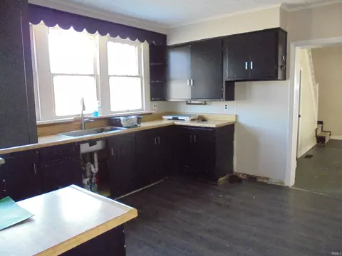 Kitchen - 7157 N Wilbur Wright, Mooreland, IN 47360 photo 2 of 3