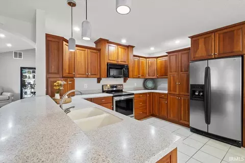 Kitchen - 4775 Sandpit Rd, Bedford, IN 47421 photo 3 of 5