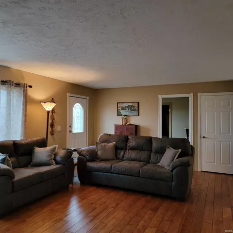 Living - 1055 S 750 E, Lagrange, IN 46761 photo 2 of 3