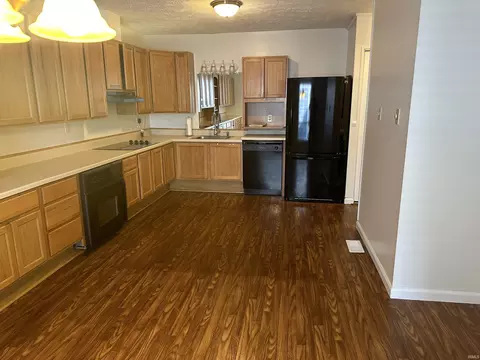 934 E Buckingham Dr, Bloomington, IN 47401 photo 6