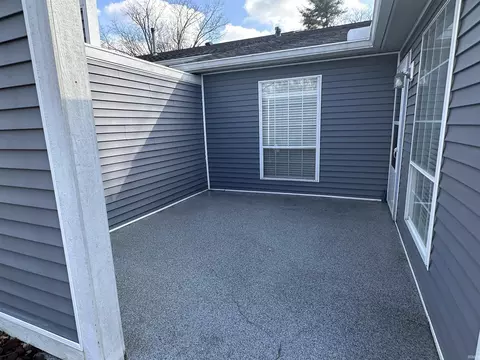 934 E Buckingham Dr, Bloomington, IN 47401 photo 3