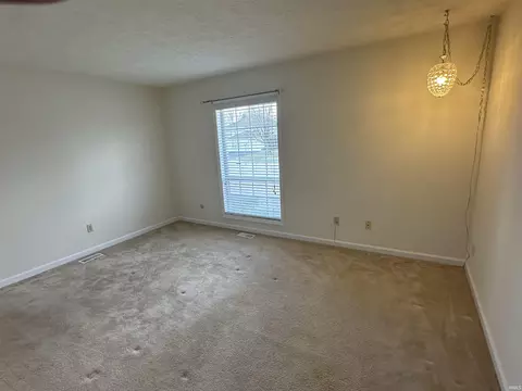934 E Buckingham Dr, Bloomington, IN 47401 photo 11