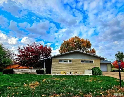 3 Kent Ct, Frankfort, IN 46041