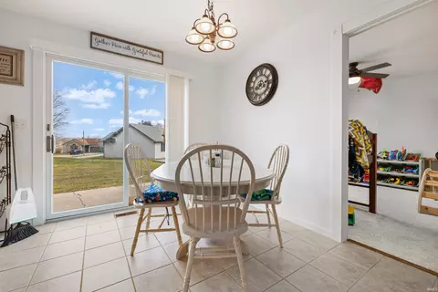 402 Terry Ln, Hamilton, IN 46742 photo 10