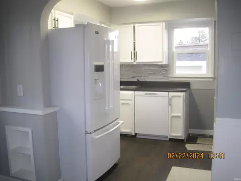 1114 E 29th St, Muncie, IN 47302 photo 3