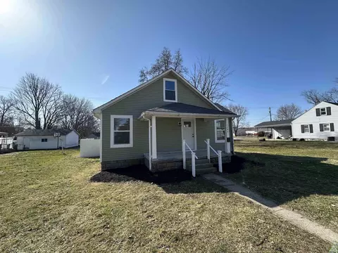 1206 W Warren St, Mitchell, IN 47446 photo 1