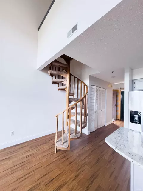 Entry Way - 4014 Eagle Bay Dr, Bloomington, IN 47401 photo 2 of 4