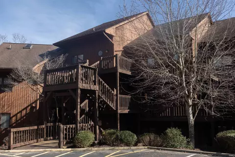 View/Area - 4014 Eagle Bay Dr, Bloomington, IN 47401 photo 1 of 4