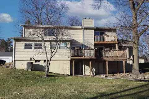 16716 Hampton Dr, Granger, IN 46530 photo 2