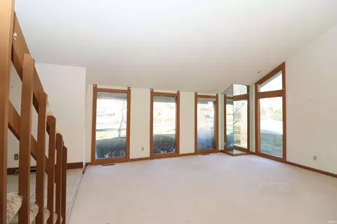 16716 Hampton Dr, Granger, IN 46530 photo 8
