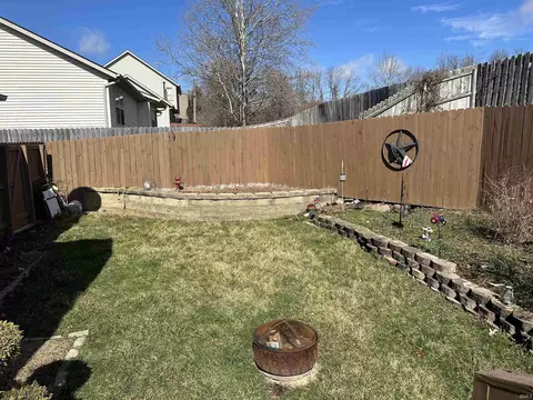 913 S Timothy Ct, Bloomington, IN 47403 photo 3