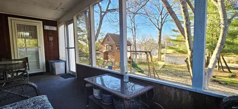 Exterior - 320 E 5th St, Mount Carmel, IL 62863 photo 5 of 5