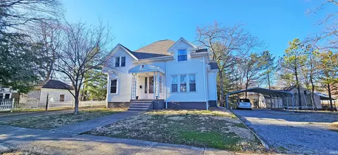 Exterior - 320 E 5th St, Mount Carmel, IL 62863 photo 3 of 5