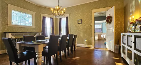 Dining - 320 E 5th St, Mount Carmel, IL 62863 photo 1 of 3