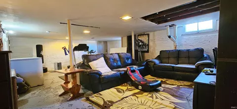 Living - 320 E 5th St, Mount Carmel, IL 62863 photo 2 of 2