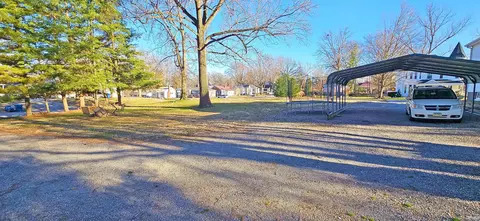 View/Area - 320 E 5th St, Mount Carmel, IL 62863 photo 1 of 1