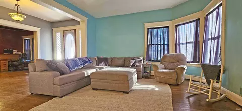 Living - 320 E 5th St, Mount Carmel, IL 62863 photo 1 of 2