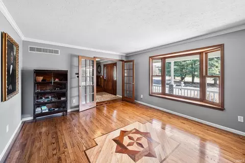 Living - 50819 Pine Meadows Ct, Granger, IN 46530 photo 4 of 5