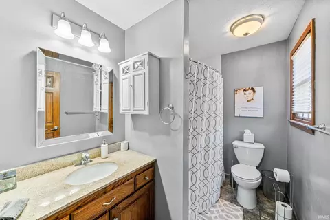 Bath - 50819 Pine Meadows Ct, Granger, IN 46530 photo 3 of 4
