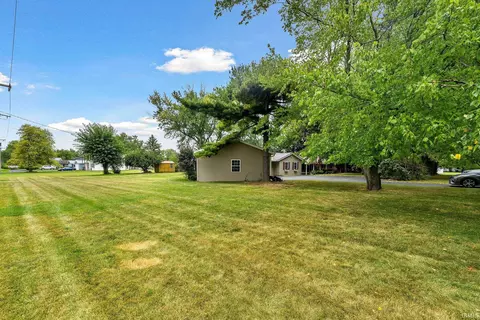 Exterior - 413 E Pickwick Dr, Syracuse, IN 46567 photo 3 of 10