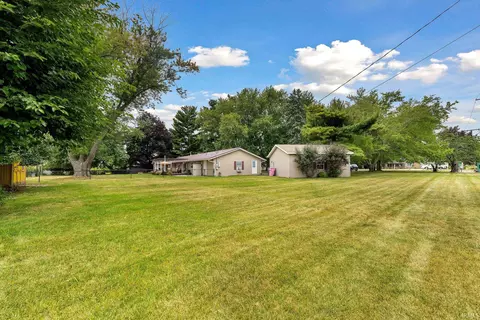Other - 413 E Pickwick Dr, Syracuse, IN 46567 photo 1 of 6