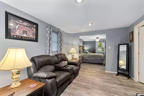 Living - 413 E Pickwick Dr, Syracuse, IN 46567 photo 1 of 3