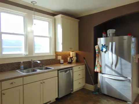 211 E Wiley Ave, Bluffton, IN 46714 photo 5