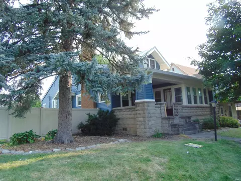 211 E Wiley Ave, Bluffton, IN 46714 photo 1
