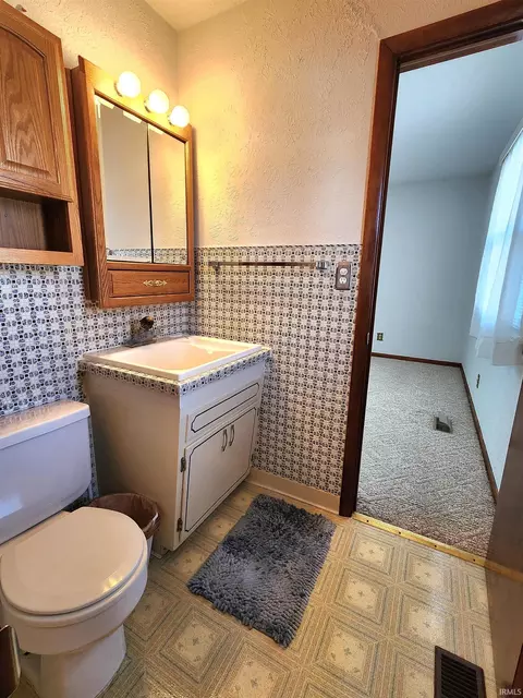 320 Forest View Dr, Bedford, IN 47421 photo 12