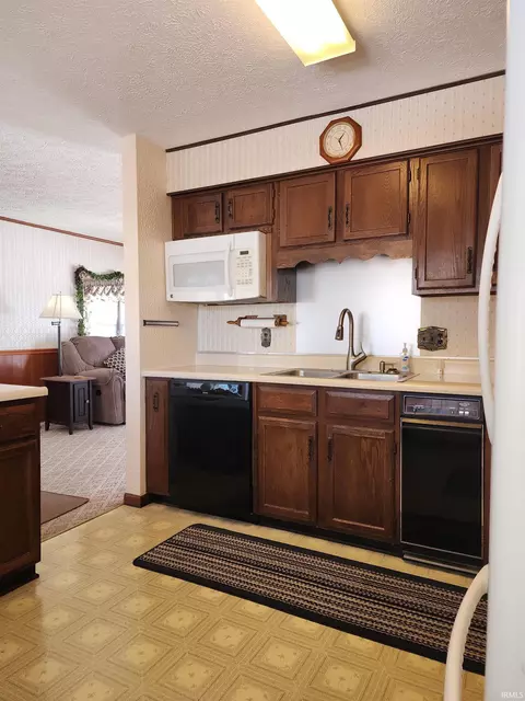 320 Forest View Dr, Bedford, IN 47421 photo 11